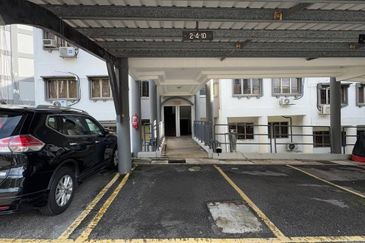 Sri Kinabalu Condominium