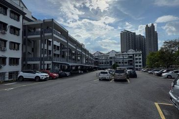 Sri Kinabalu Condominium