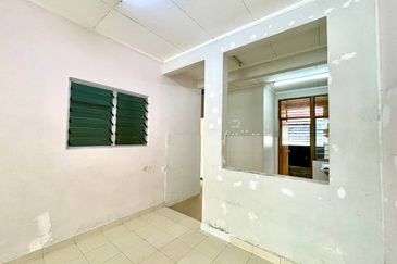 Jalan Makyong, Bandar Bukit Raja