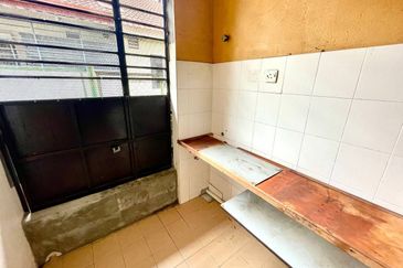 Jalan Makyong, Bandar Bukit Raja