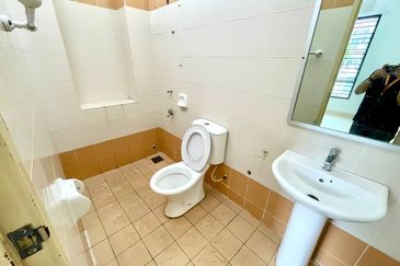 Jalan Makyong, Bandar Bukit Raja