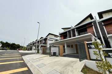 Keruing Residen (m3 Residence)