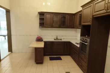 KGSAAS Golf Club, Seksyen 13