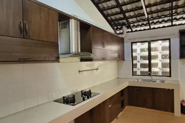 KGSAAS Golf Club, Seksyen 13