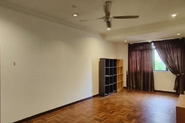 KGSAAS Golf Club, Seksyen 13