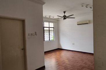 KGSAAS Golf Club, Seksyen 13