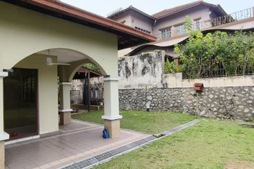 KGSAAS Golf Club, Seksyen 13