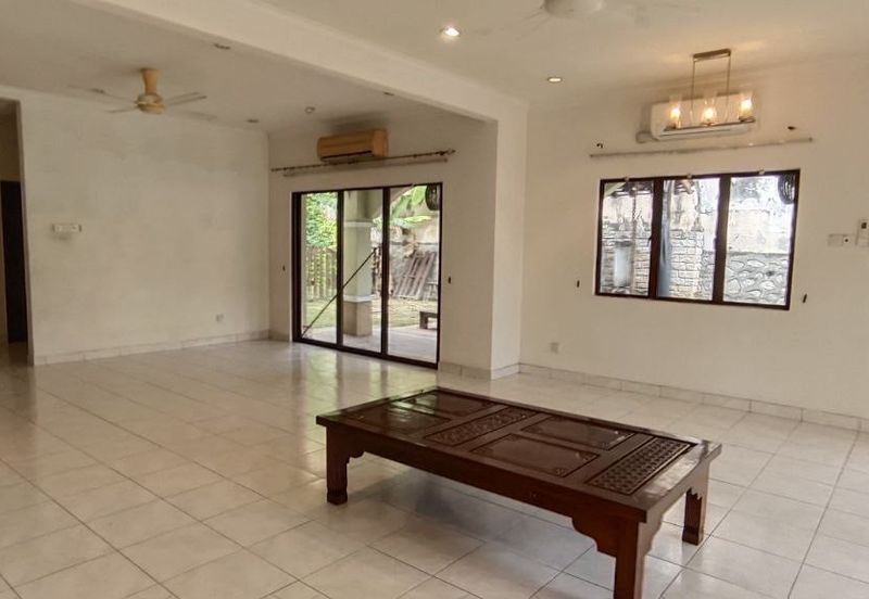 KGSAAS Golf Club, Seksyen 13