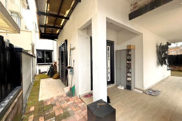 Taman Amanputra, Puchong South