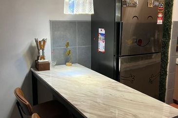 Lake Point Residence