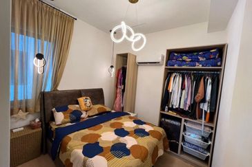 Lake Point Residence