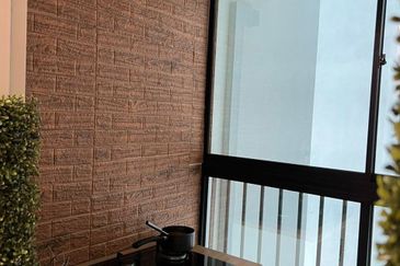 Lake Point Residence