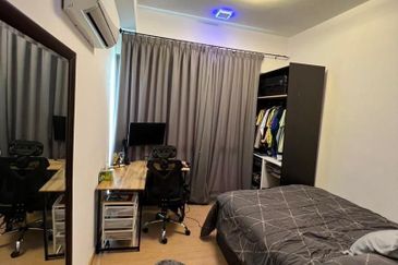 Lake Point Residence