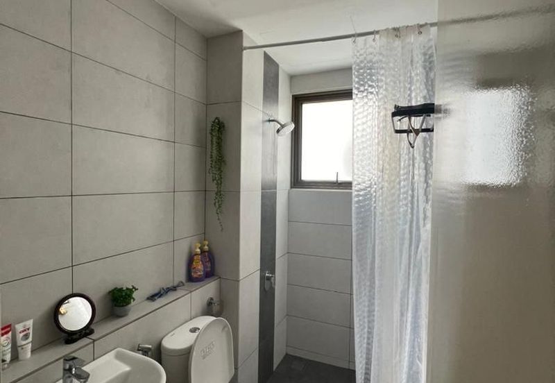 Lake Point Residence