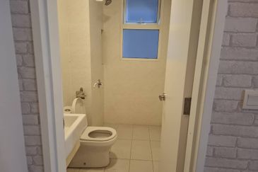 Aurora Tower @ Eco Sky