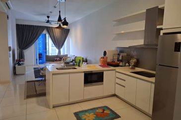 Aurora Tower @ Eco Sky