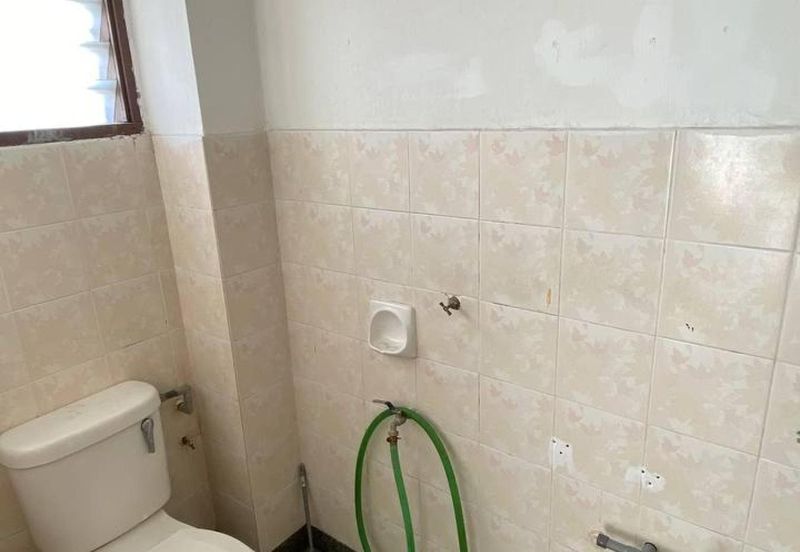 Taman Pinggiran Putra