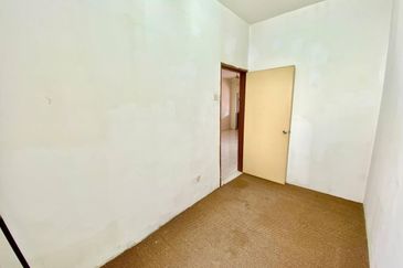 Taman Pinggiran Putra