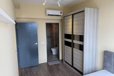 Henna Residence @ The Quartz