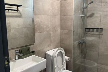 Henna Residence @ The Quartz