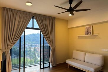 Henna Residence @ The Quartz