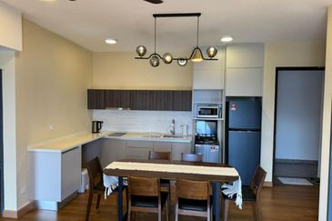 Henna Residence @ The Quartz