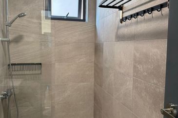 Henna Residence @ The Quartz