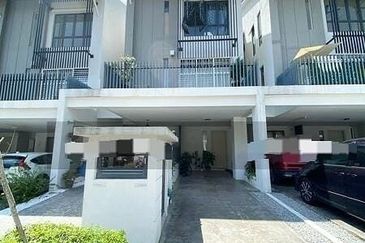 Crescent Park Townvilla