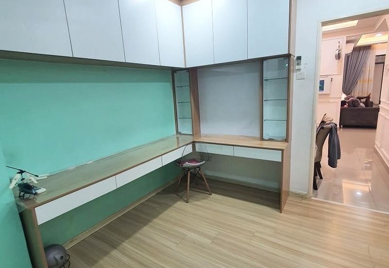 Crescent Park Townvilla