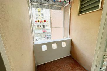 Sri Puteri (Earls Court), Ukay Perdana