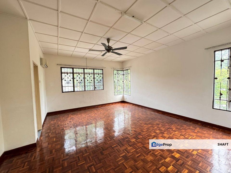 Huge Semi-Detached Bandar Seri Putra, Selangor, Bangi