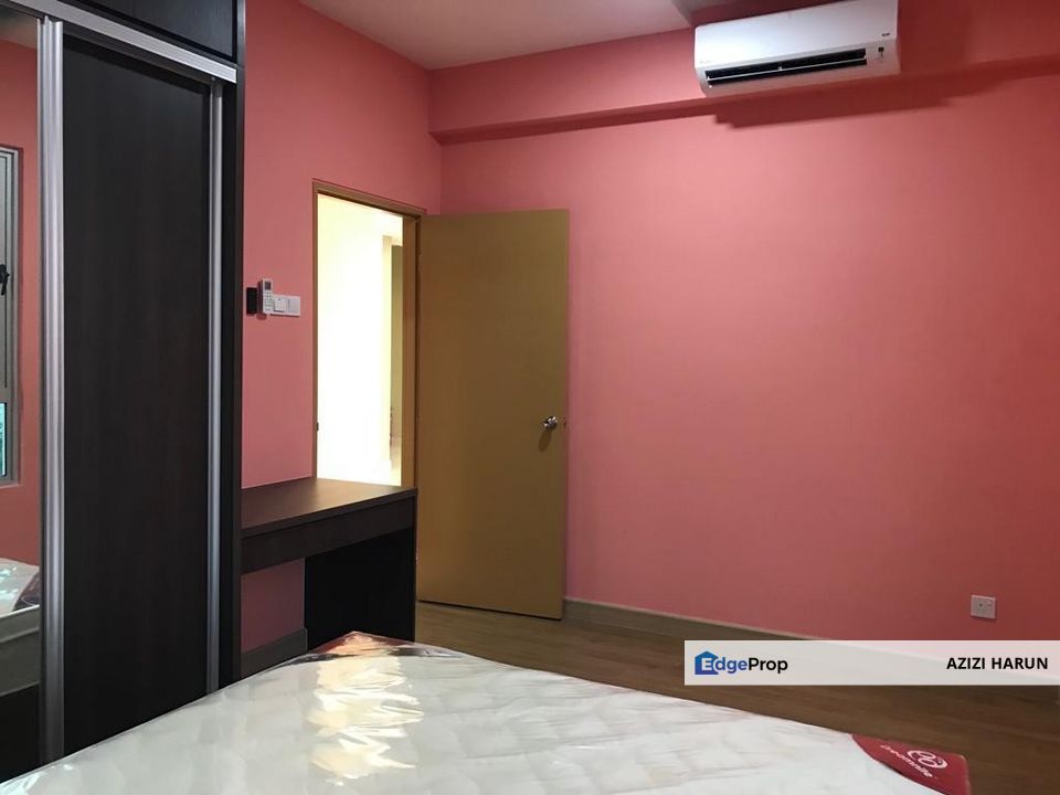 FREEHOLD CORNER UNIT Fully Furnished Saville Cheras link to Mrt Sri Raya Cheras, Selangor, Cheras