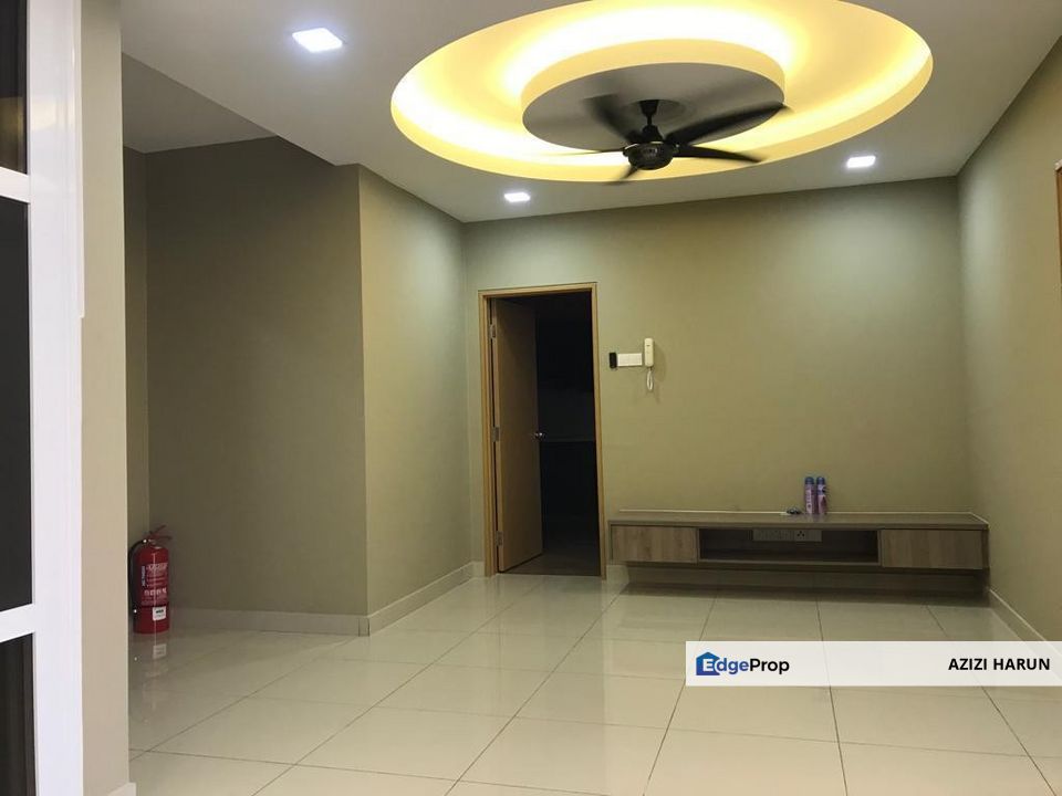 FREEHOLD CORNER UNIT Fully Furnished Saville Cheras link to Mrt Sri Raya Cheras, Selangor, Cheras