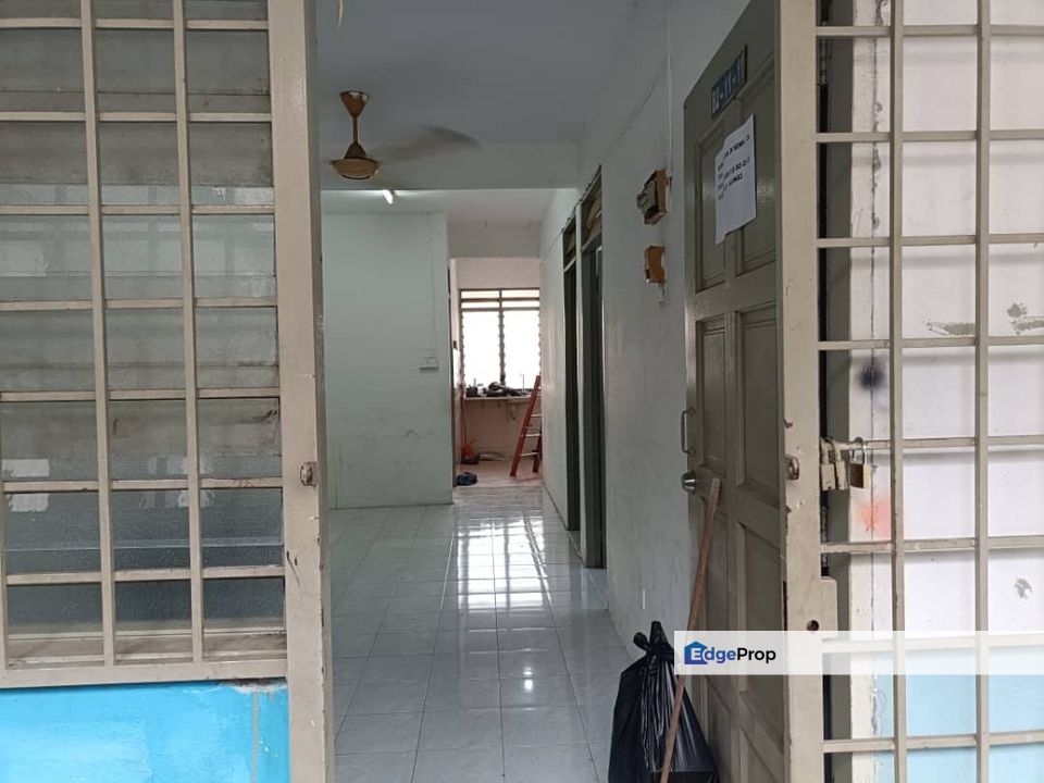 FULLY TILES | Pangsapuri Desa Mentari Block 2 Petaling Jaya, Selangor, Petaling Jaya