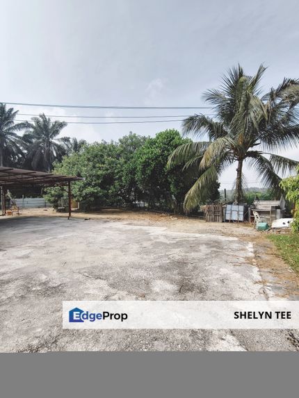 BAN FOO ULU TIRAM AGRICULTURAL LAND FOR SALE FREEHOLD NON-BUMI WITH HOUSES FACTORY AND DURIAN TREES, Johor, Ulu Tiram