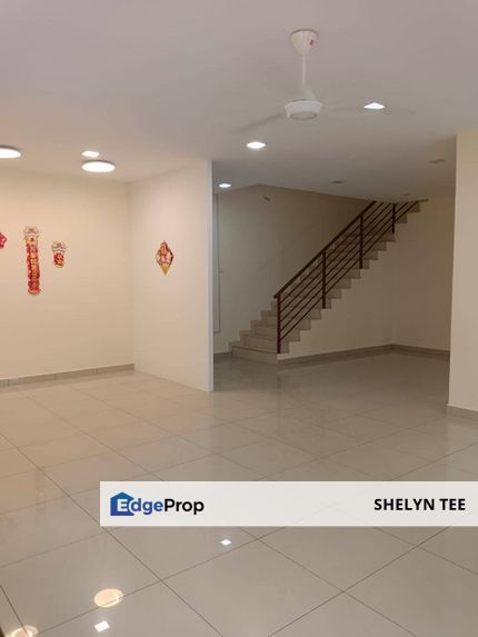 Bandar Putra Kulai Double Storey Terrace For Rent Extenaded Renovated with Unblock View, Johor, Kulai