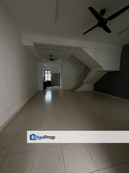 Senai Scientex Jaya 2.5 Storey Terrace For Rent Basic Furnished, Johor, Senai
