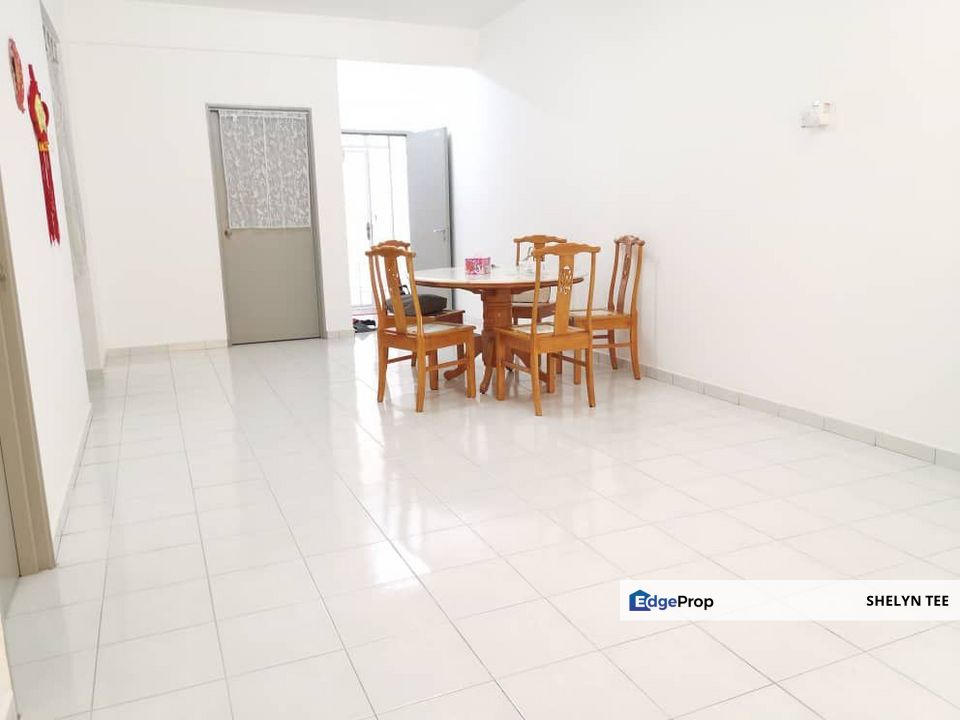 MOLEK RIA TAMAN MOLEK APARTMENT FOR SALE FREEHOLD CORNER UNIT TENANTED, Johor, Johor Bahru