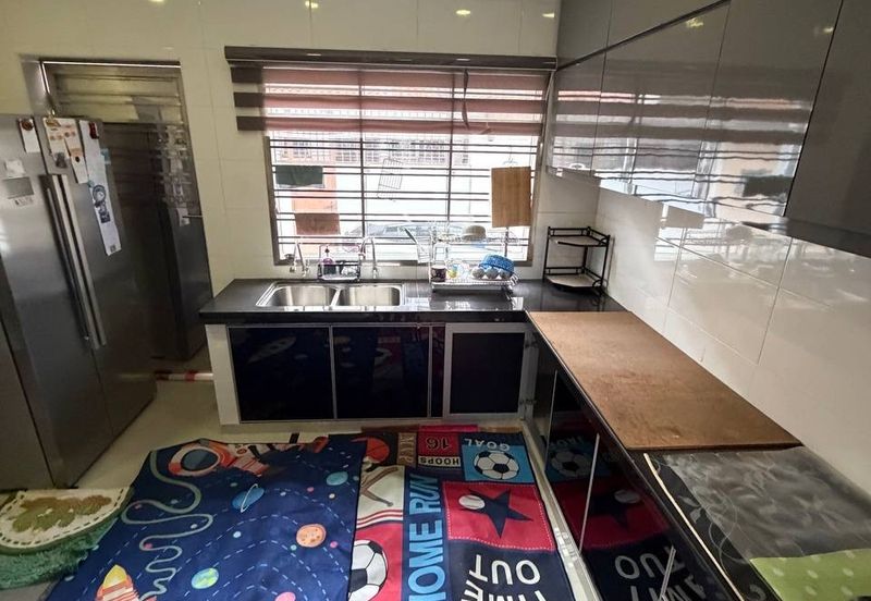 Lake Palm @ Austin Perdana