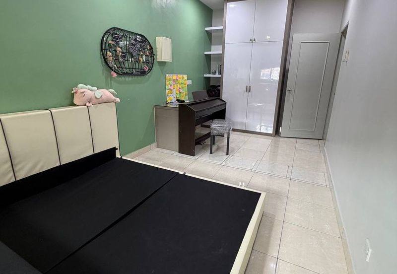 Lake Palm @ Austin Perdana