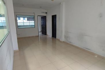 JB Town @ Jalan Kebun Teh Semi D Commercial For Rent