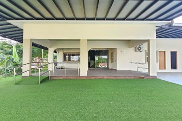 Kampung Stulang Darat @ Johor Bahru Town Bungalow with big land  For Sale