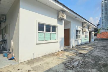 Kampung Stulang Darat @ Johor Bahru Town Bungalow with big land  For Sale