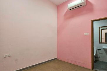 Kampung Stulang Darat @ Johor Bahru Town Bungalow with big land  For Sale