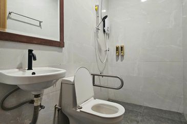 Kampung Stulang Darat @ Johor Bahru Town Bungalow with big land  For Sale