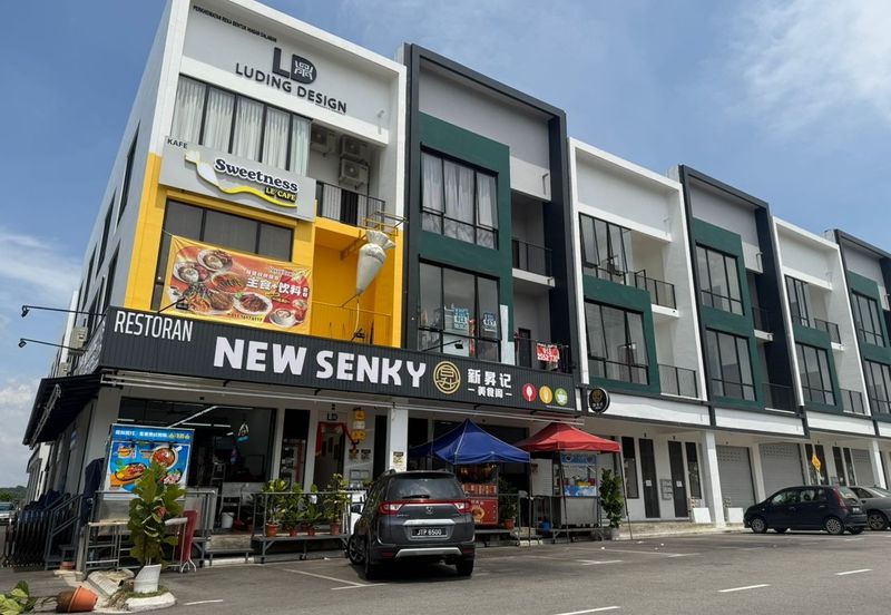 Crest @ Austin Emerald 2