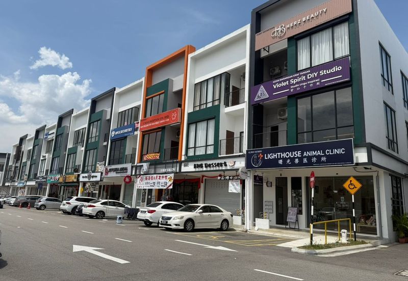 Crest @ Austin Emerald 2