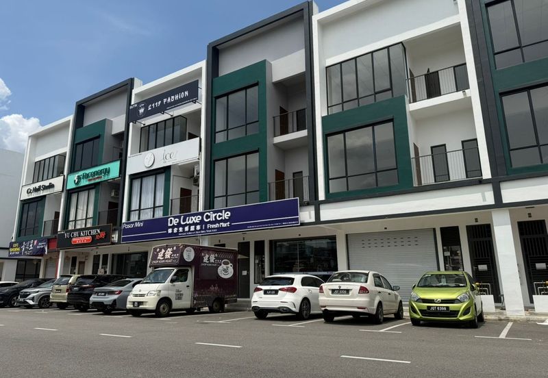 Crest @ Austin Emerald 2