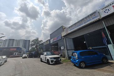 Kawasan Perindustrian Tanah Tampoi Terrace Factory For Sale 