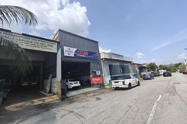 Kawasan Perindustrian Tanah Tampoi Terrace Factory For Sale 